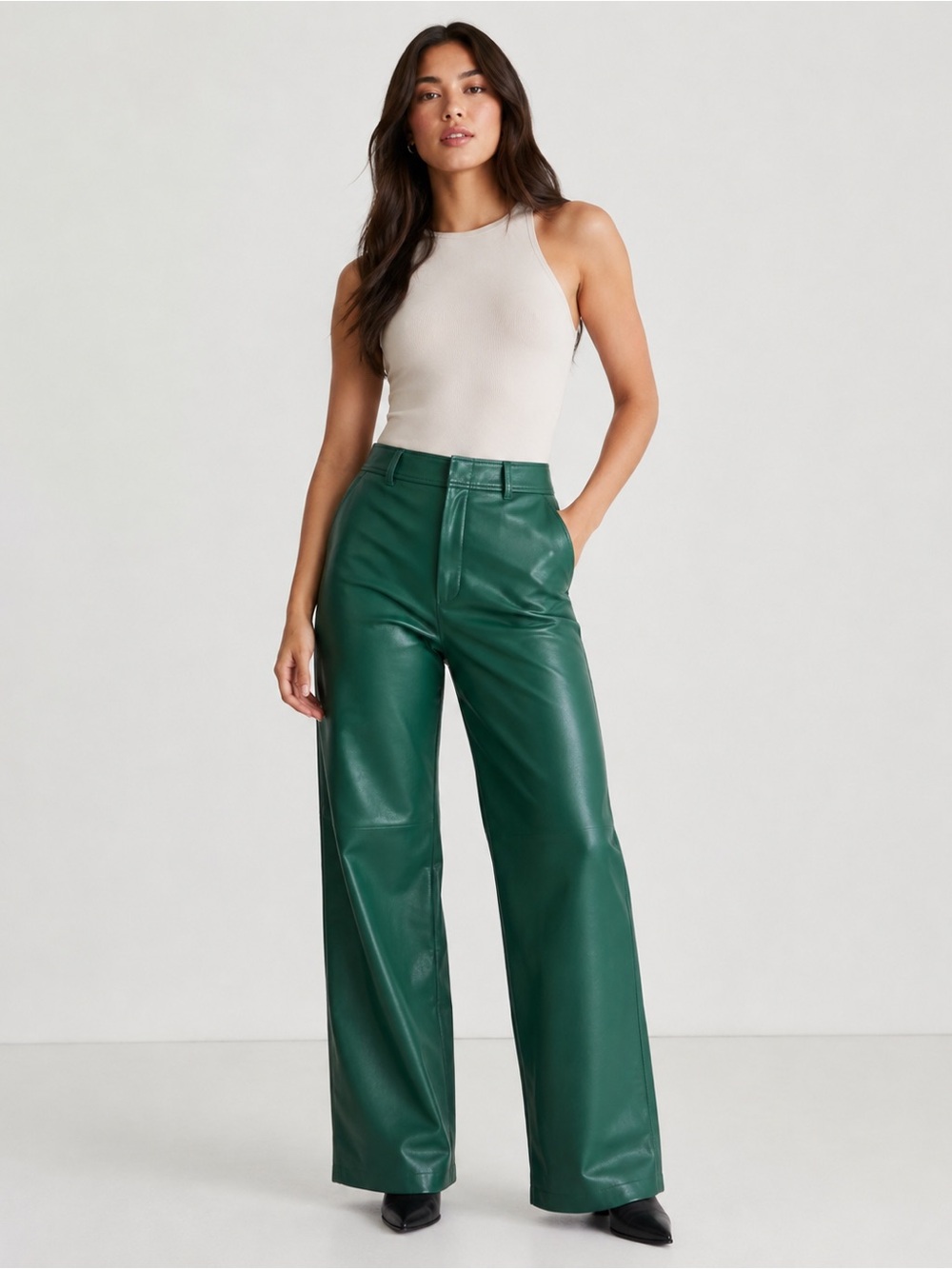 Babaton Aritzia Green Vegan Leather Straight Leg Pants Women’s Size 6